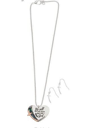 Necklace w/shell be still