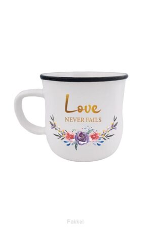 Mug gold wording Love never fails