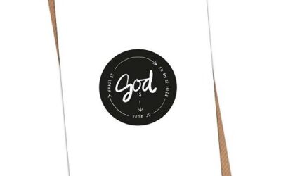 God is naast je en om je heen