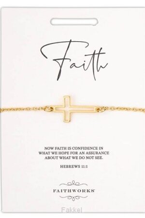Bracelet cutout cross