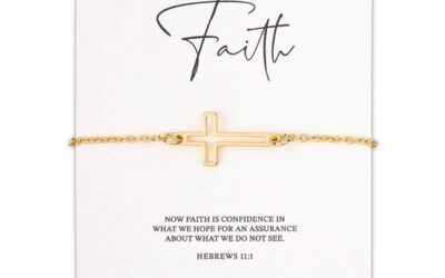 Bracelet cutout cross