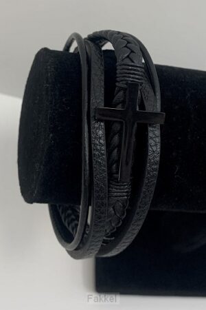 Leren armband zwart kruis 22cm
