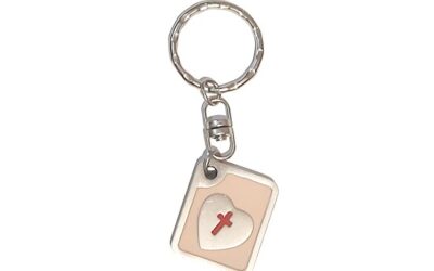 Rectangular keyring heart with cross