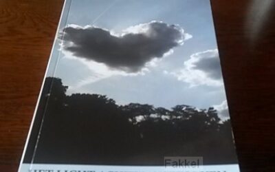 Licht achter de wolken